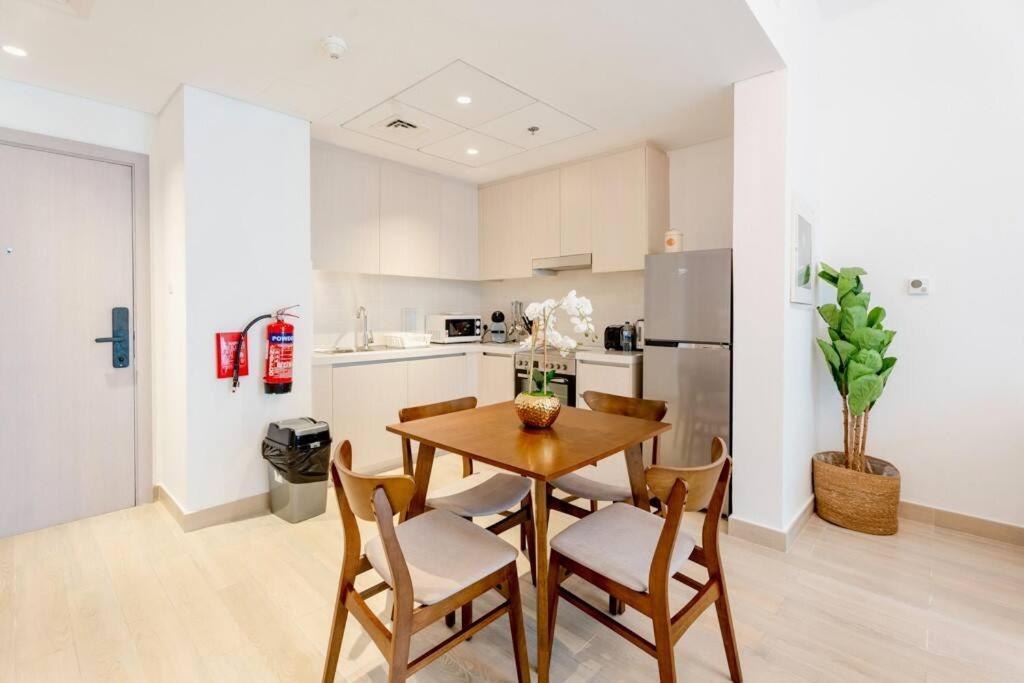 1br Stylish Luxury Modern Yas Island 427we B10 *
